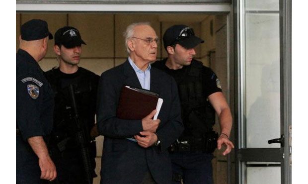 Ζήγρας προς Ακη: Ομολόγησε να τελειώνουμε...
