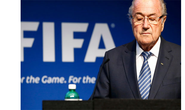 Παραιτείται από πρόεδρος της FIFA ο Μπλάτερ
