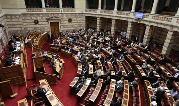 Χωρίς την ψήφο των ΑΝΕΛ εγκρίθηκε το νομοσχέδιο για την ιθαγένεια