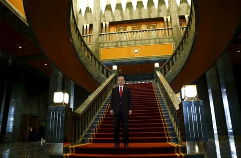 «Αν βρείτε χρυσή τουαλέτα, παραιτούμαι» λέει ο Ερντογάν για το προεδρικό παλάτι