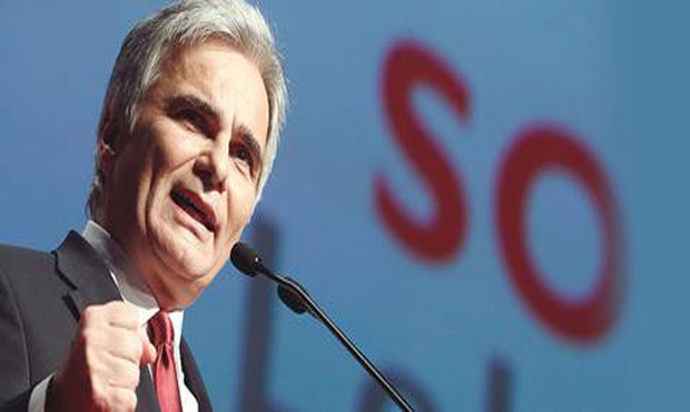 Φάιμαν: Στηρίζω τον ελληνικό λαό-Του προτείνουν λύσεις επιζήμιες για την κοινωνία