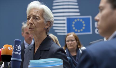 Λαγκάρντ: Αν οι Ελληνες πουν ηχηρό «ναι» στο ευρώ, είμαστε πρόθυμοι να συνεχίσουμε