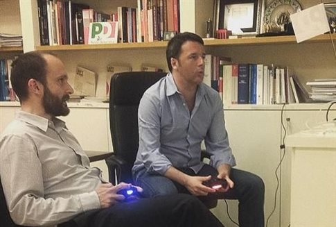 Παίζοντας... Playstation περίμενε ο ιταλός πρωθυπουργός τι θα βγάλει η κάλπη