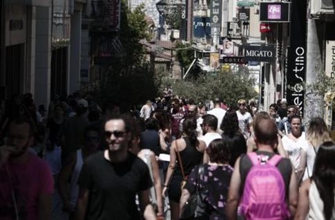 Κυριακή με ανοικτά καταστήματα και με ελπίδες τόνωσης της αγοράς