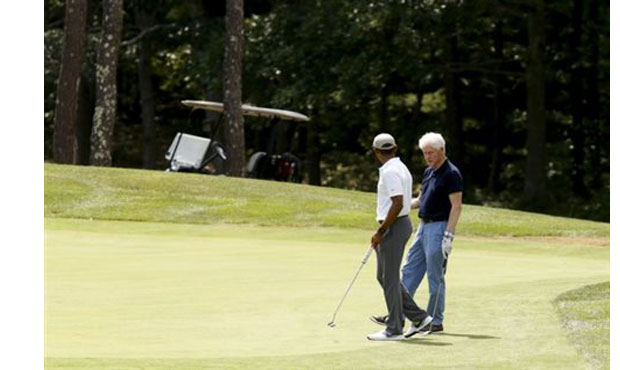 Προεδρική παρτίδα γκολφ για Μπαράκ Ομπάμα και Μπιλ Κλίντον