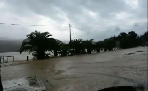 Σφοδρή νεροποντή στην Κεφαλονιά