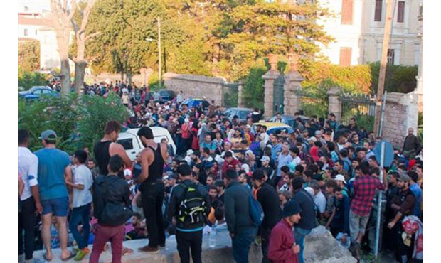 Μυτιλήνη: Σε αποχή από τις κάλπες, αν δεν λυθεί το προσφυγικό καλεί ο δήμαρχος