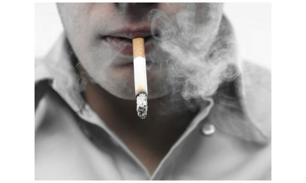 Δείτε με ποιες απειλές και οδηγίες θα βομβαρδίζουν τους καπνιστές