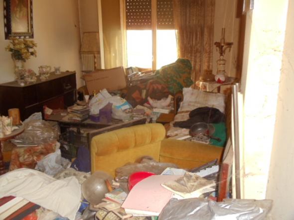 “Έκρυβε” 5 τόνους σκουπίδια στο σπίτι του – Εικόνες σοκ