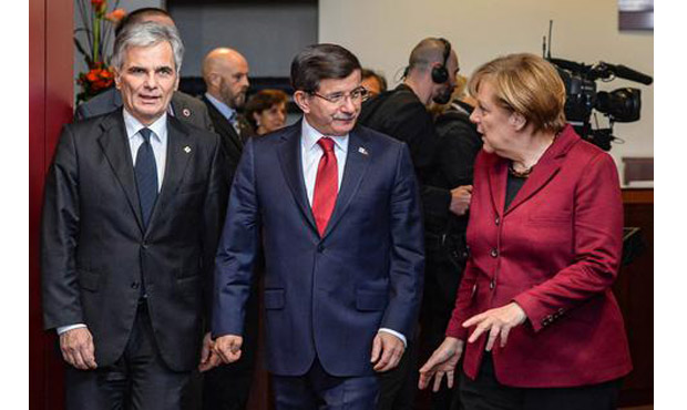 Συμφωνία και 3 δισ. ευρώ στην Τουρκία για την αντιμετώπιση του προσφυγικού