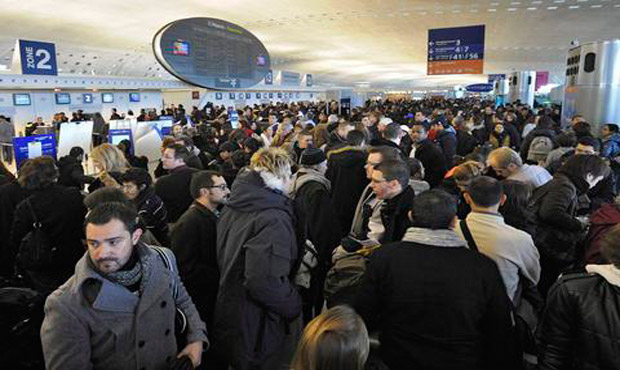 Παρίσι: 58 εργαζόμενοι στο αεροδρόμιο Σαρλ ντε Γκωλ είναι ύποπτοι για τρομοκρατία