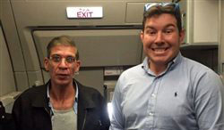 Κύπρος: Επιβάτης πανηγυρίζει τη selfie με τον αεροπειρατή (συν τα «εκρηκτικά»)